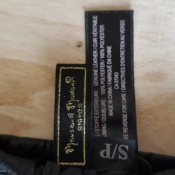 Mercer and Madison leather gloves - Picture 4 of 4